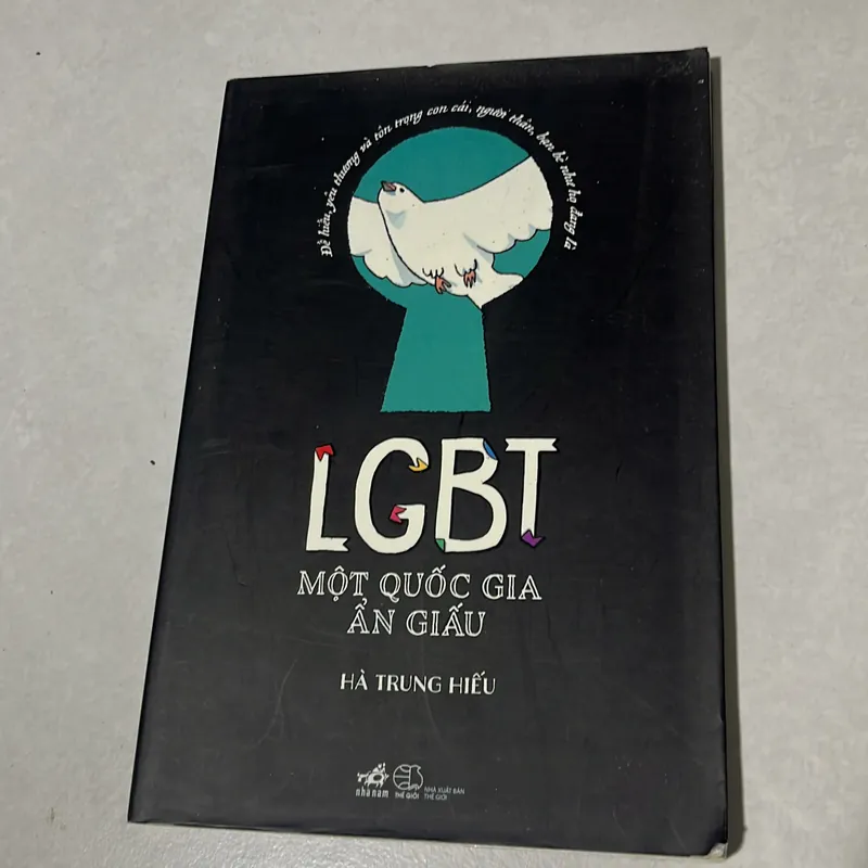 LGBT Một quốc gia ẩn giấu - Hà Trung Hiếu 567853