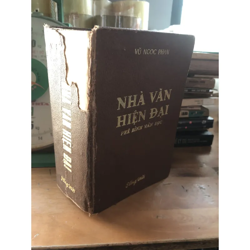 Nhà văn hiện đại 1024372