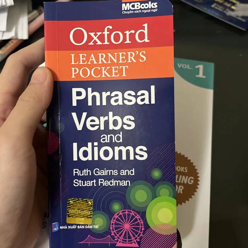 Oxford Learner’s Pocket Phrasal Verbs and Idioms 594156