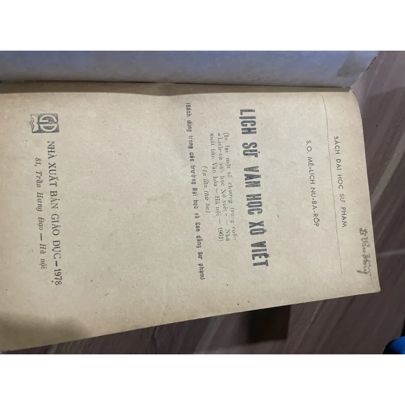 Lịch sử Văn học Xô Viết  705124