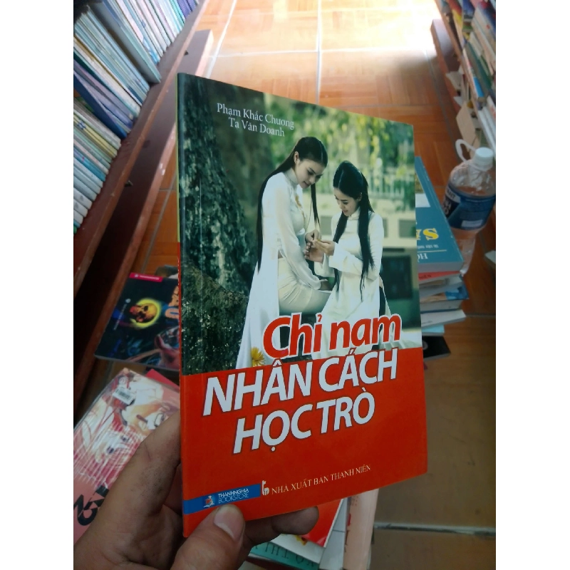 (Sách cũ SCGR) Chỉ nam nhân cách học trò - Văn Doanh 2000 VAVO-AK18 Blogmeo090426 1016737