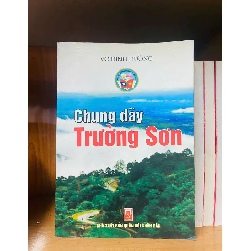 Chung dãy Trường Sơn - Võ Đinh Hường VĂN HỌC VAVO0810 595066