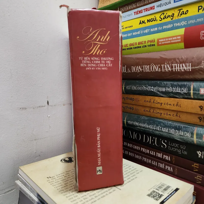 Từ bến sông thương. Tiếng chim tu hú. Bên dòng chia cắt | hồi ký Anh Thơ 557208