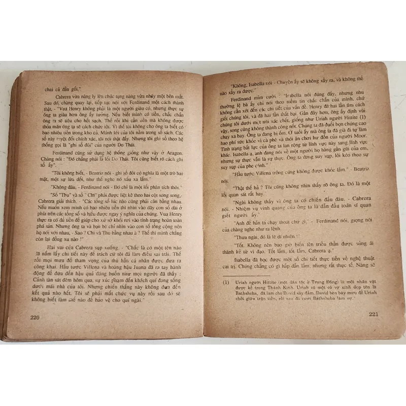 Tiểu thuyết lịch sử Tây Ban Nha: TÌNH SỬ NỮ HOÀNG ISABELLA 713104