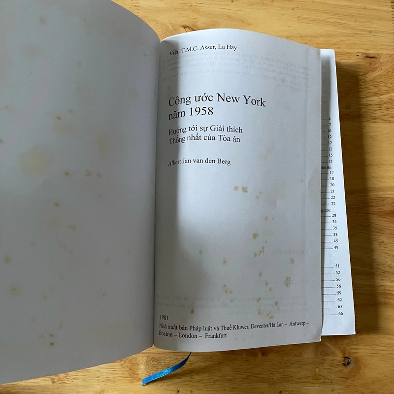 II Sách Chính Trị: Công Ước New York Năm 1958 - Albert Jan Van Den Berg - 2009 471613