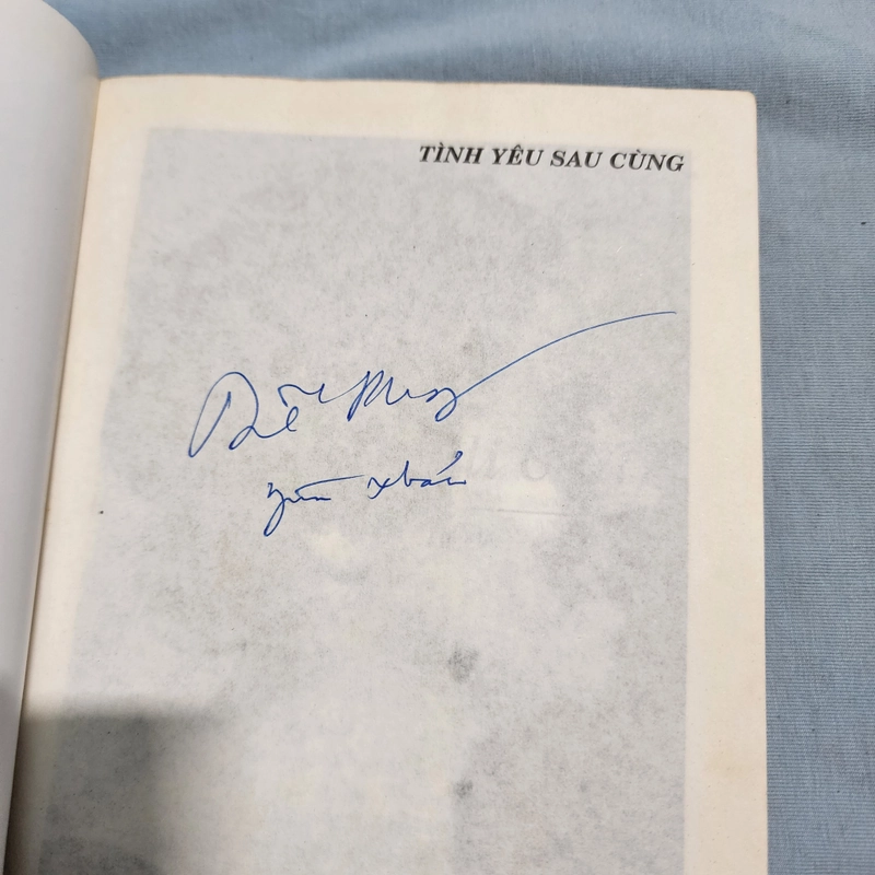 Tình yêu sau cùng | Pearl S. Buck | chữ ký nhà văn Thế Phong 479330