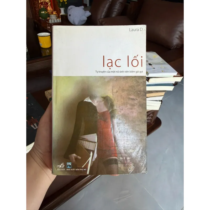 Lạc Lối – Laura D. - K2 994380