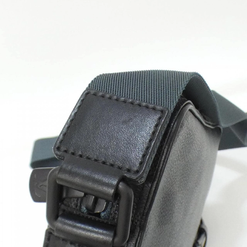 Túi đeo vai Louis Vuitton Damier Graphite Alpha Messenger N40188 610902