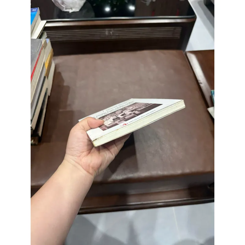 NHÀ NHÂN HỌC CHÂN TRẦN: NGHE VÀ ĐỌC JACQUES DOURNES- K5 1031105