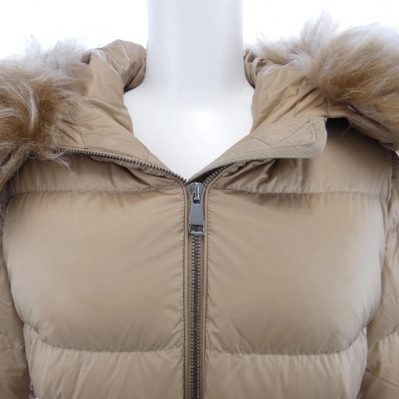 Áo khoác lông vũ MONCLER 640253