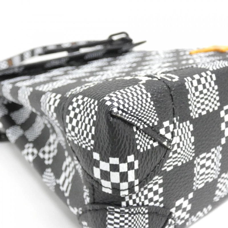 Túi xách vai Louis Vuitton Damier Distorted Steamer XS N60453 609884