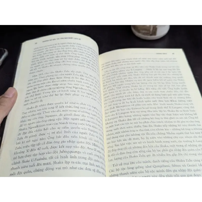 Những kẻ độc tài tàn bạo nhất lịch sử - Shelly Klein 698249