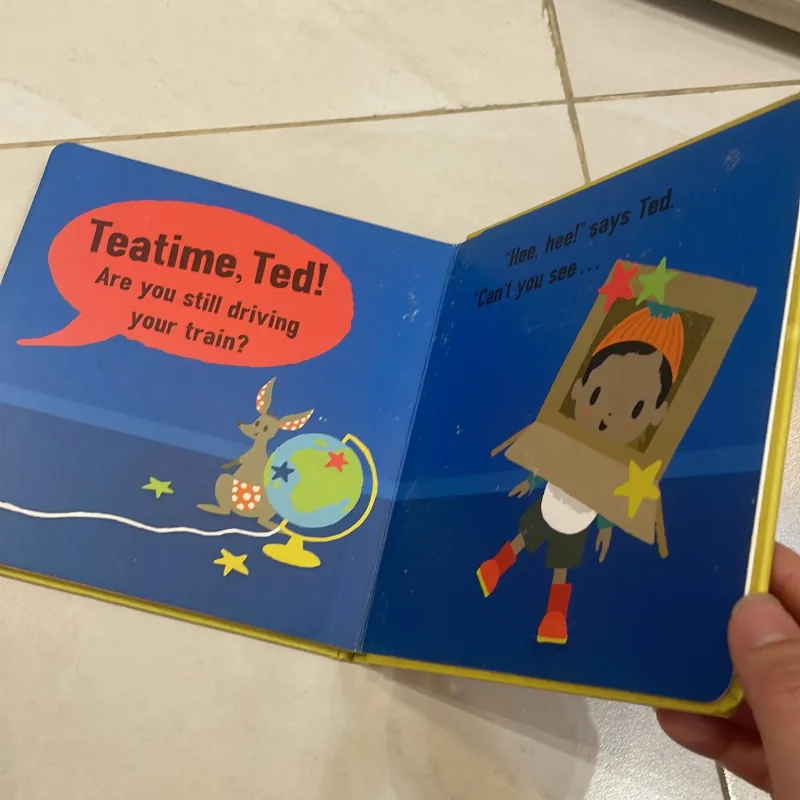 NGOẠI VĂN tiếng anh trẻ em : PLAYTIME WITH TED with BIG FLAPS for little hand - Bloomsbury 1027800