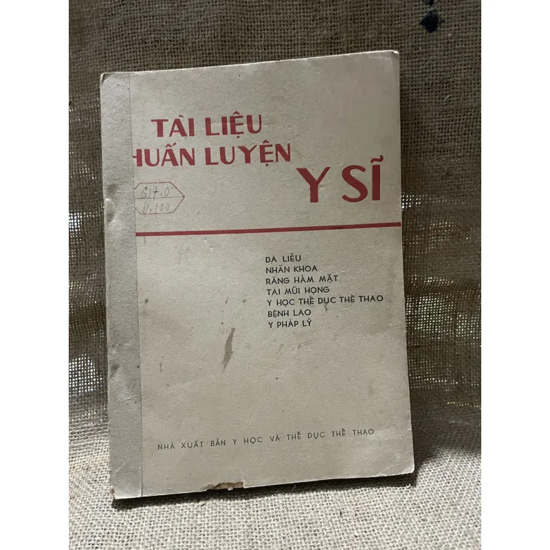 Tài liệu huấn luyện y sĩ - 330 trang khổ lớn  926116