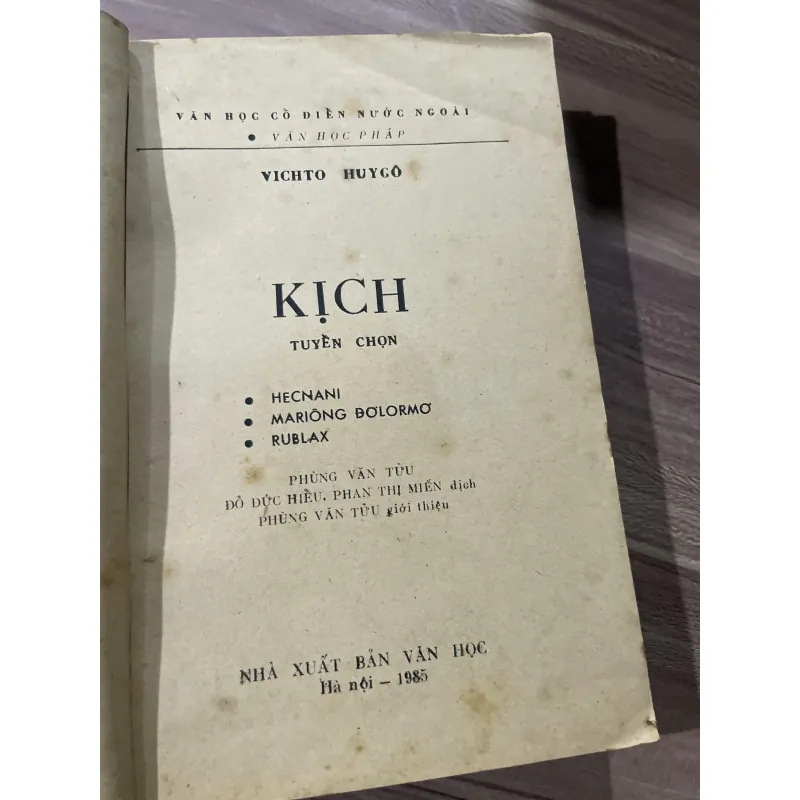 Kịch Victor Hugo  747914
