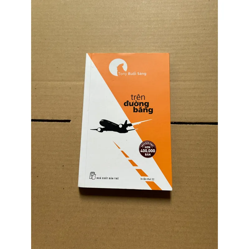 Trên đường băng 957014