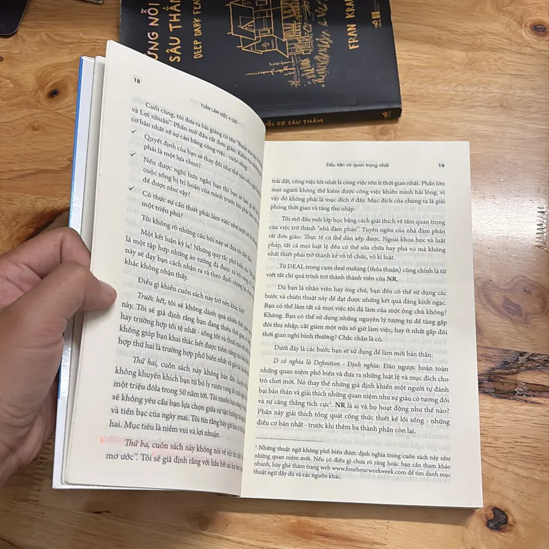 II Sách Kỹ Năng: Tuần Làm Việc 4 Giờ - TIMOTHY FERRISS - 2020 699411