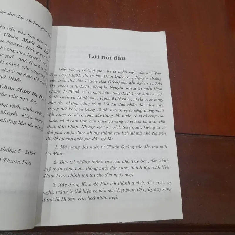 Nguyễn Đắc Xuân - CHÍN CHÚA MƯỜI BA VUA TRIỀU NGUYỄN 705439