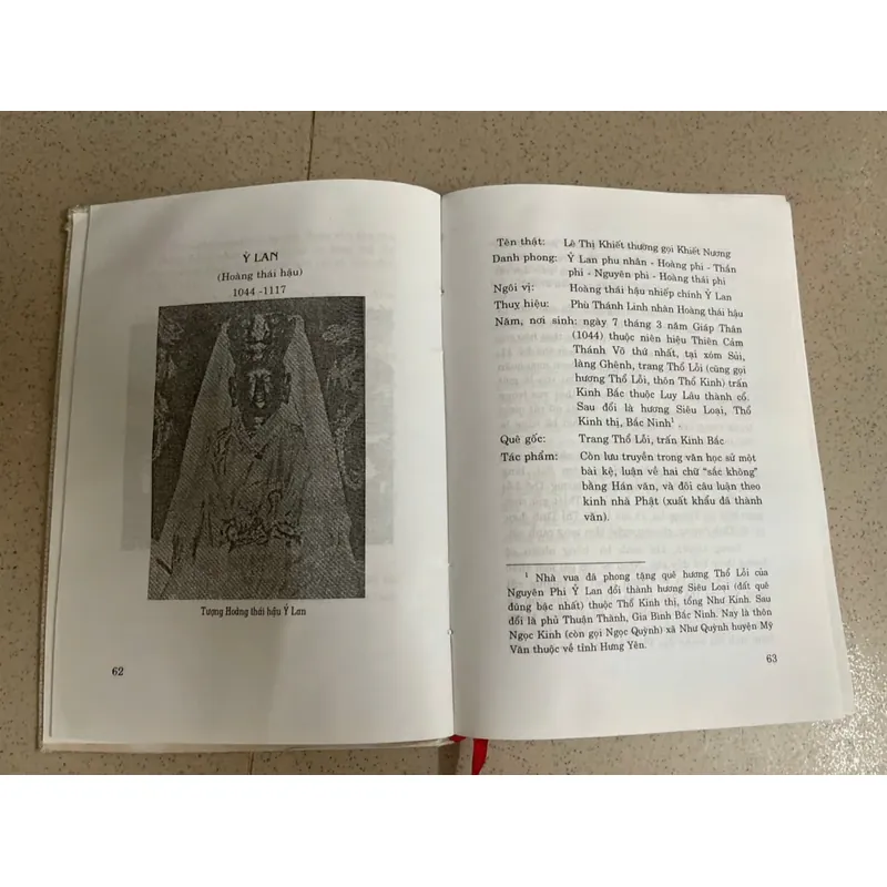 Nữ sĩ Việt Nam – Tiểu sử và Giai thoại (Giai đoạn Cổ – Cận đại)  700538