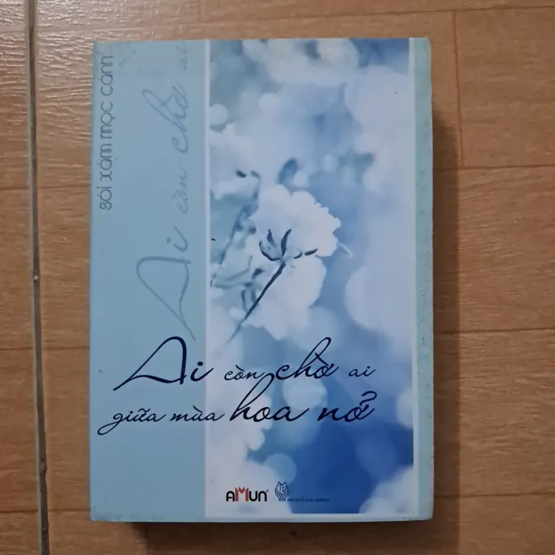 Ai còn chờ ai giữa mùa hoa nở 1008588