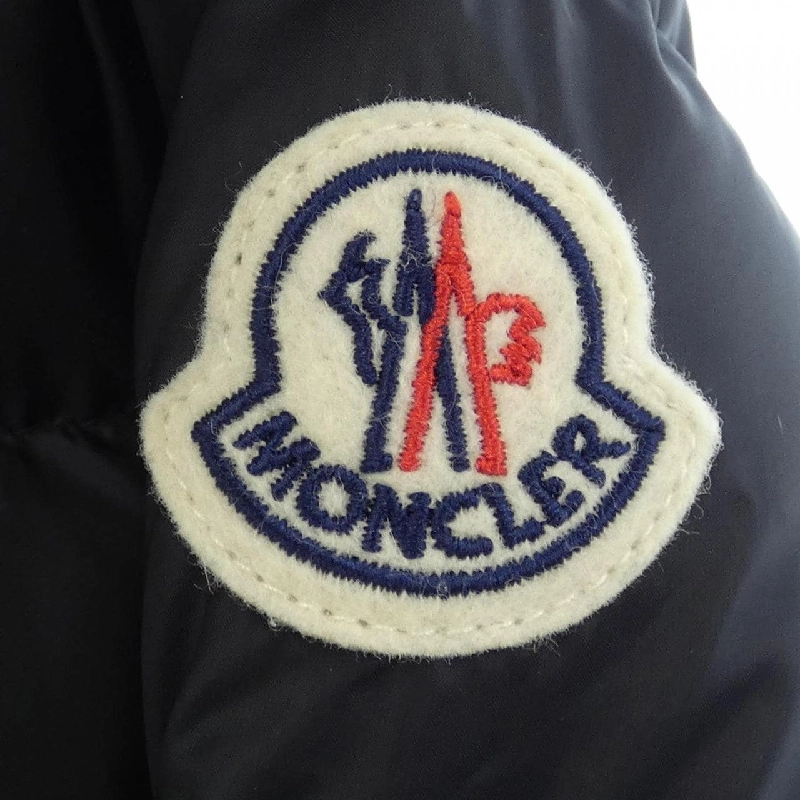 Áo khoác lông vũ MONCLER 640707