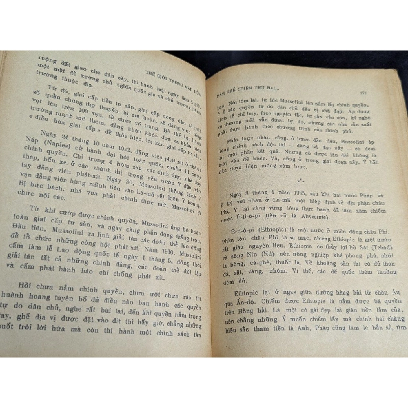 Thế giới trong máu lửa - Nguyễn Tử Quang 538202