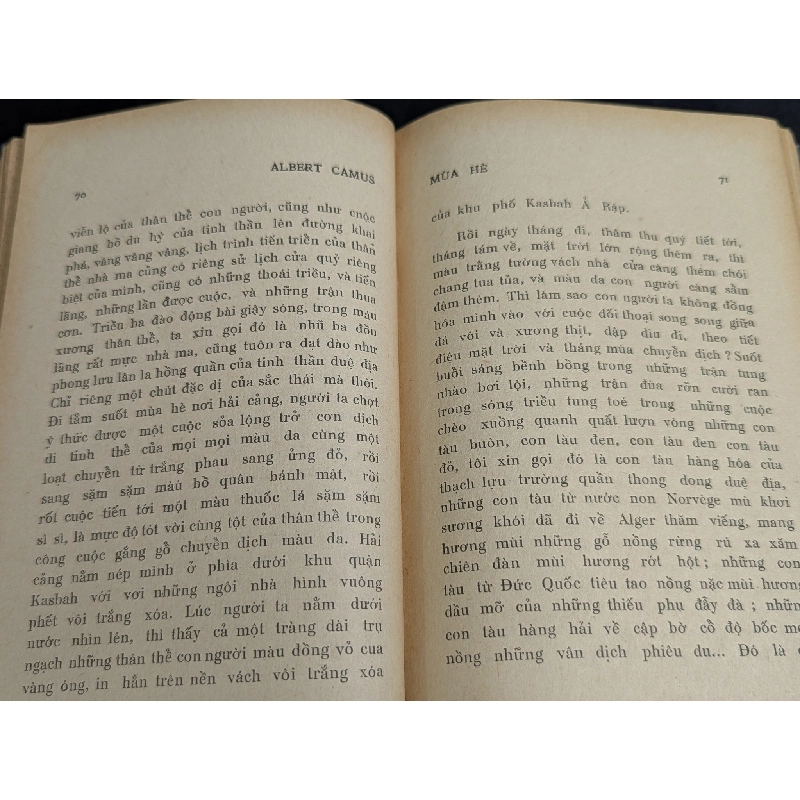 Mùa hè sa mạc - Albert Camus 128231