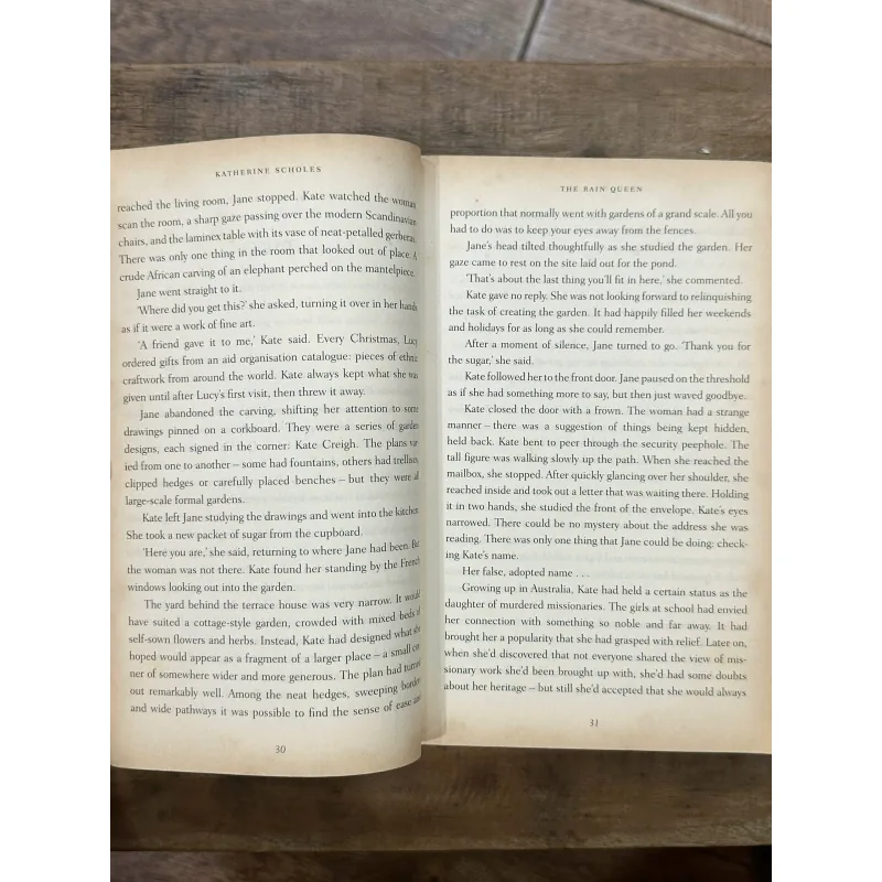 The Rain Queen - Katherine Scholes 731965
