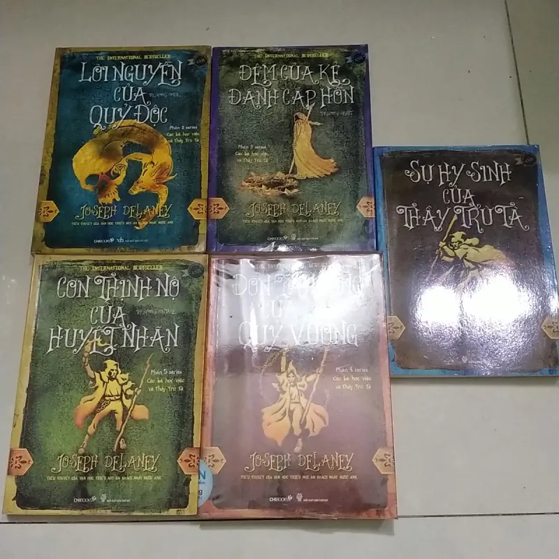 Sách Cũ - Combo series Cậu bé học việc và Thầy trừ tà (P2 - P6) 1041743