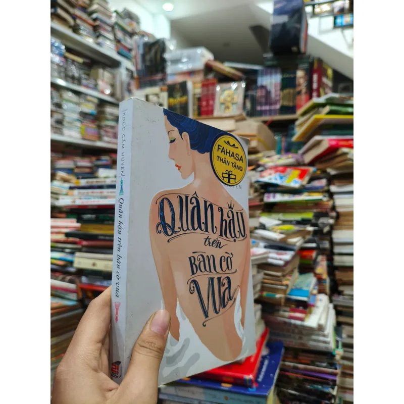 Quân hậu trên bàn cờ vua 🌱 558870