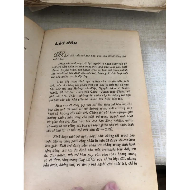 Trẻ - Hiểu trẻ và giáo dục trẻ 1001035