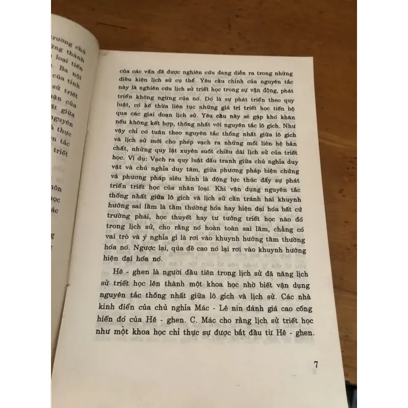 Hỏi và đáp về Triết học 1028178