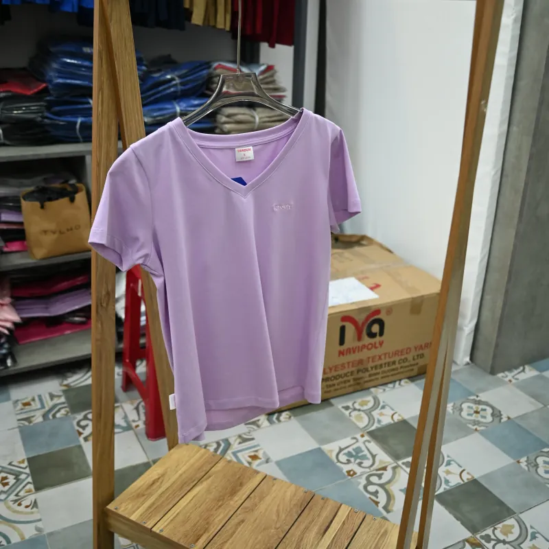 Áo thun cổ tim hack dáng 735181