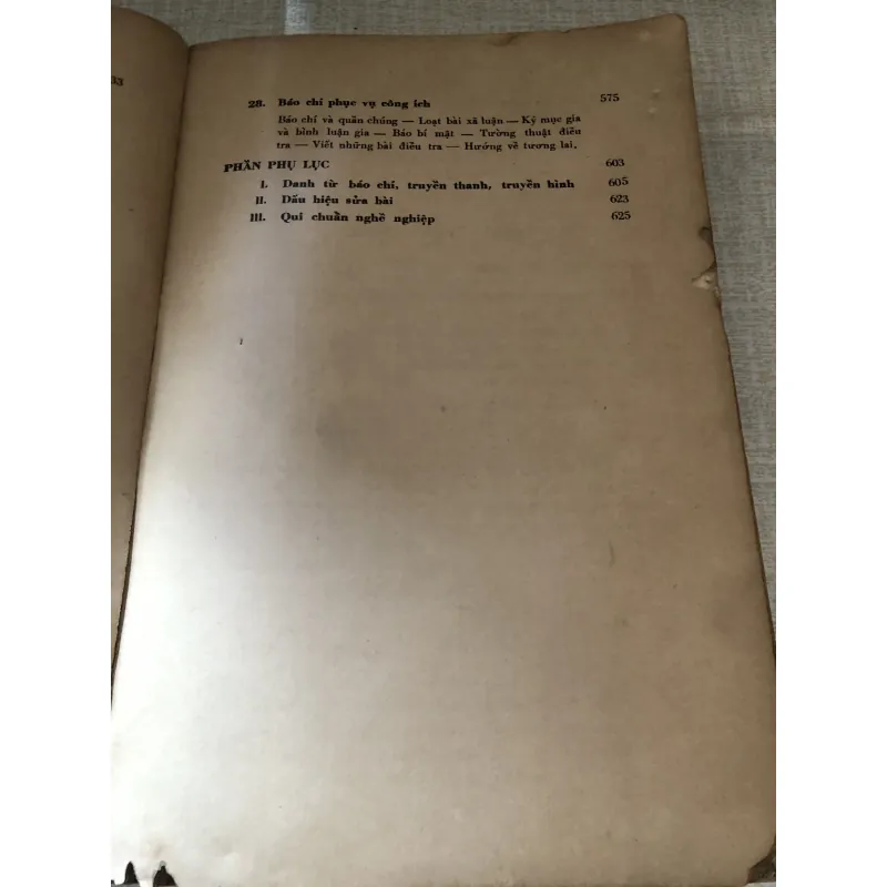 Ký Giả Chuyên Nghiệp  972147