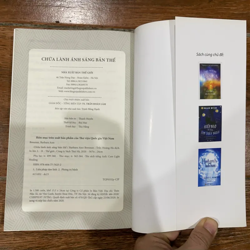 Chữa Lành Ánh Sáng Bản Thể - Barbara Ann Brennan (8) 784186