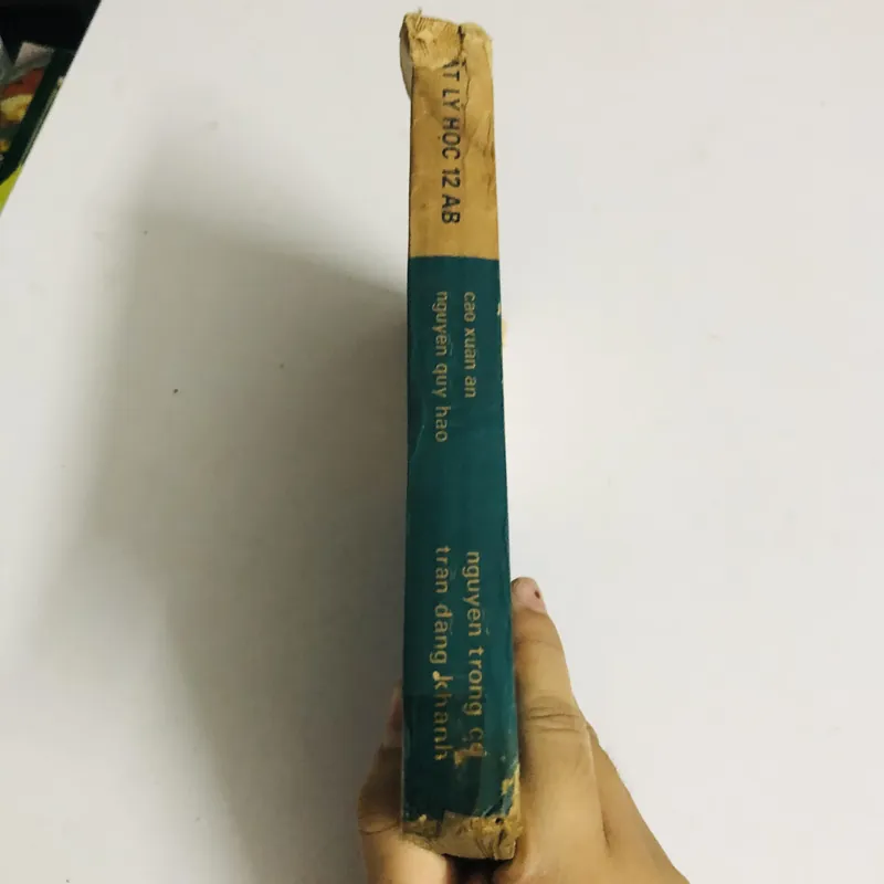 VẬT LÝ HỌC LỚP 12 A-B (Quyển 2) 356 trang, NXB: 1973 571042