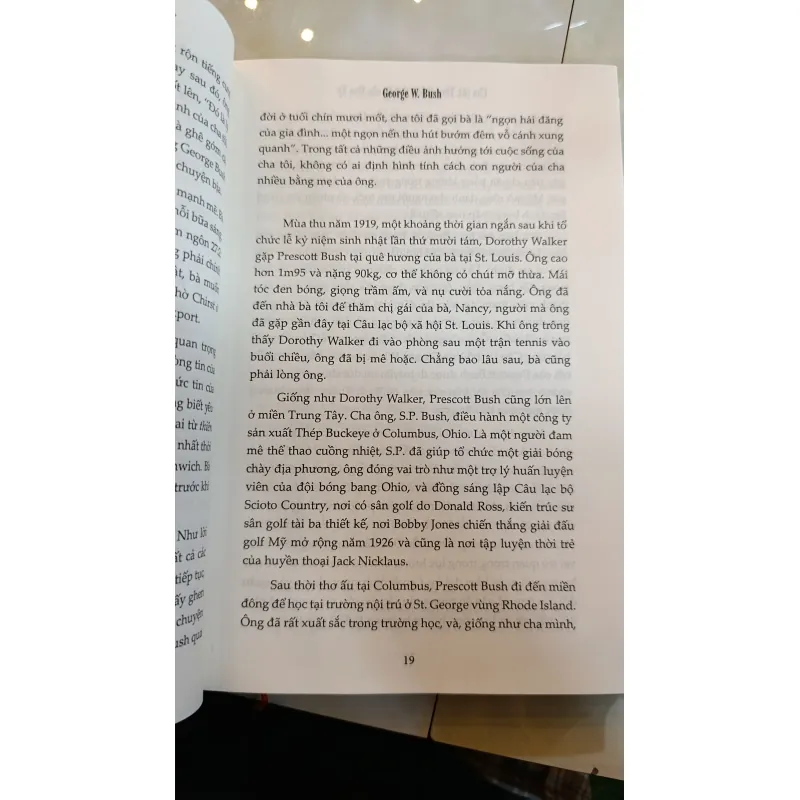 CHA TÔI: TỔNG THỐNG THỨ 41 CỦA HOA KỲ - THU MẠCH 740938