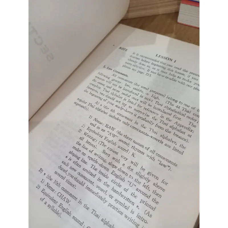 Modern Thai - Gordon H. Allison 687960