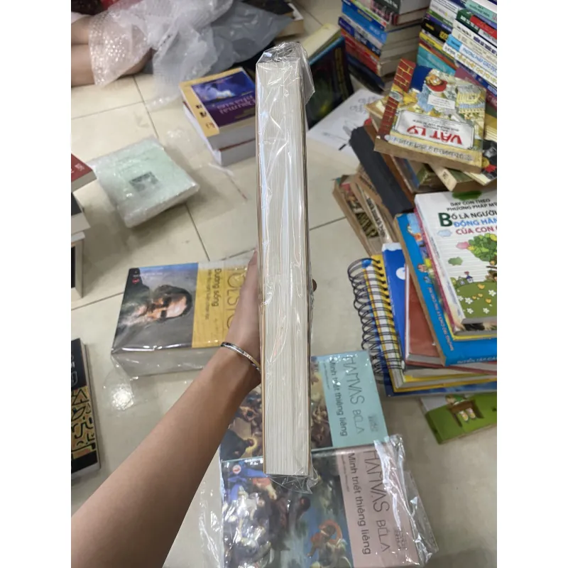 Tủ Sách Tinh Hoa -  Nhiệt Đới Buồn♟️ 751986