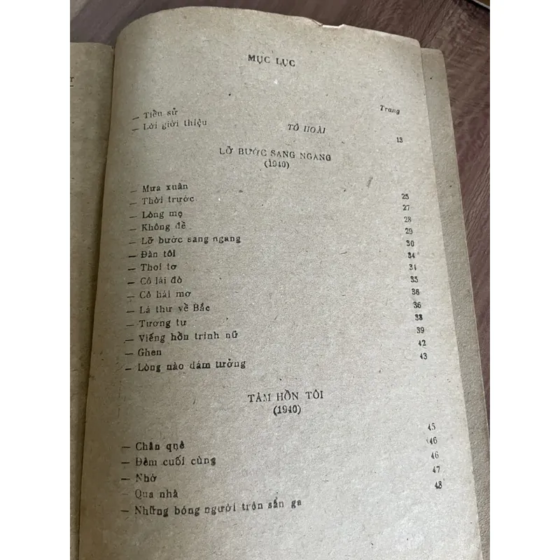 Thơ Nguyễn Bính : Tô Hoài giới thiệu; Chu Văn lời bạt 681723