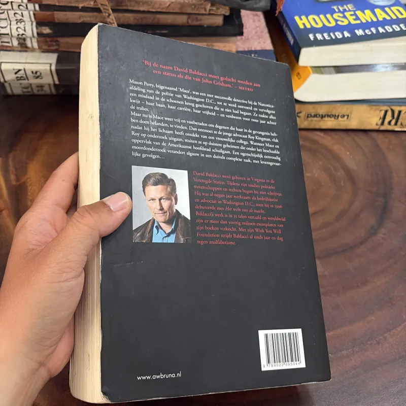 II Sách Ngoại Văn (Tiếng Hà Lan): In Het Geheim - David Baldacci 1040987