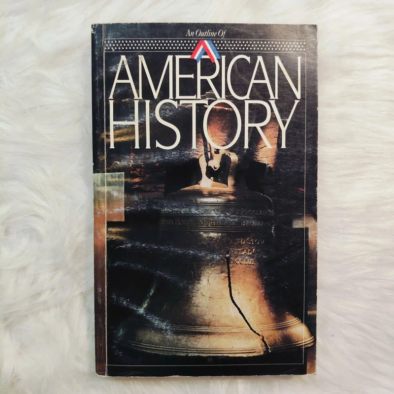 An Outline on American History + Economy + Literature (3 cuốn) 526904