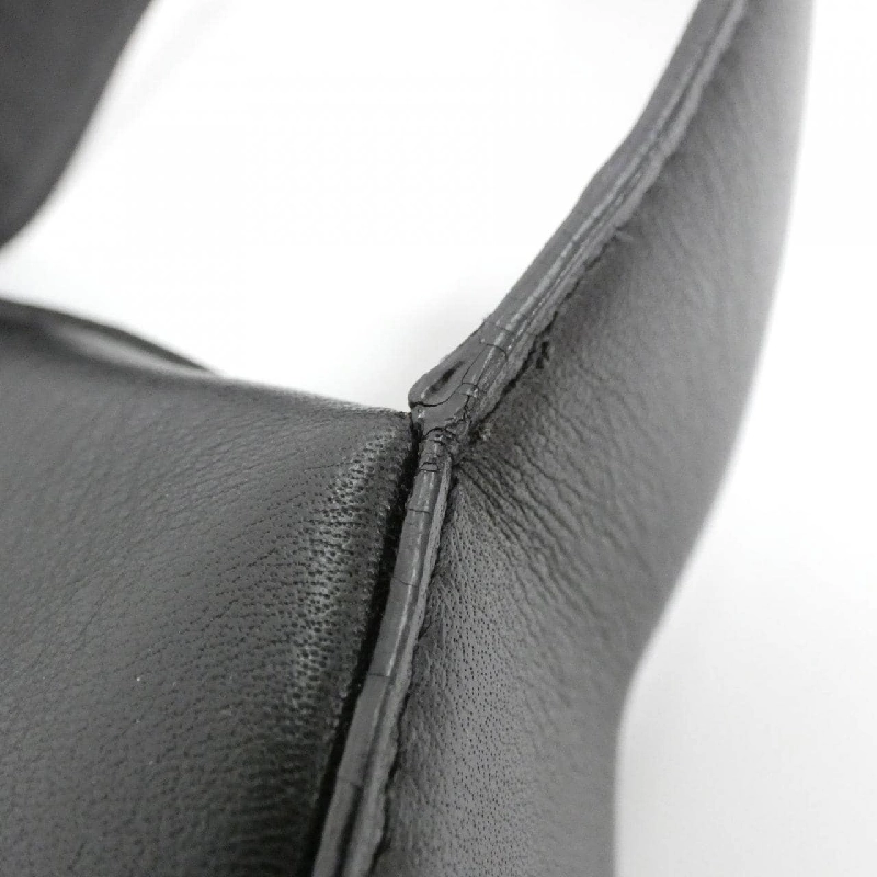 Túi xách vai Cartier - Hàng hiệu Authentic 768607