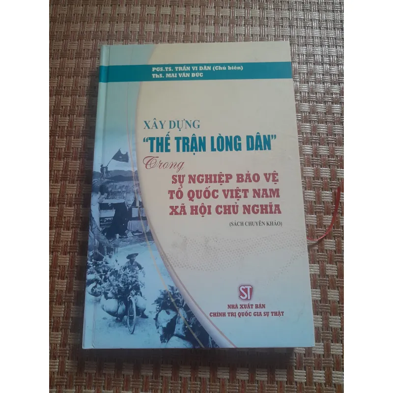 XÂY DỰNG THẾ TRẬN LÒNG DÂN... 932701
