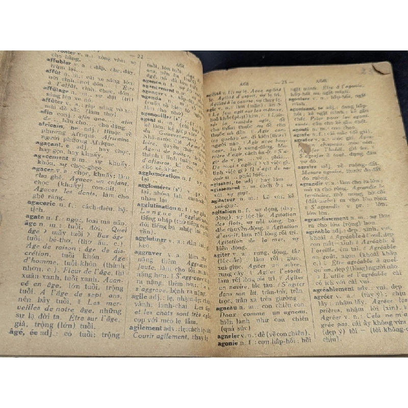 Petit dictionnaire francais - annamite - Trương Vĩnh Ký 472860
