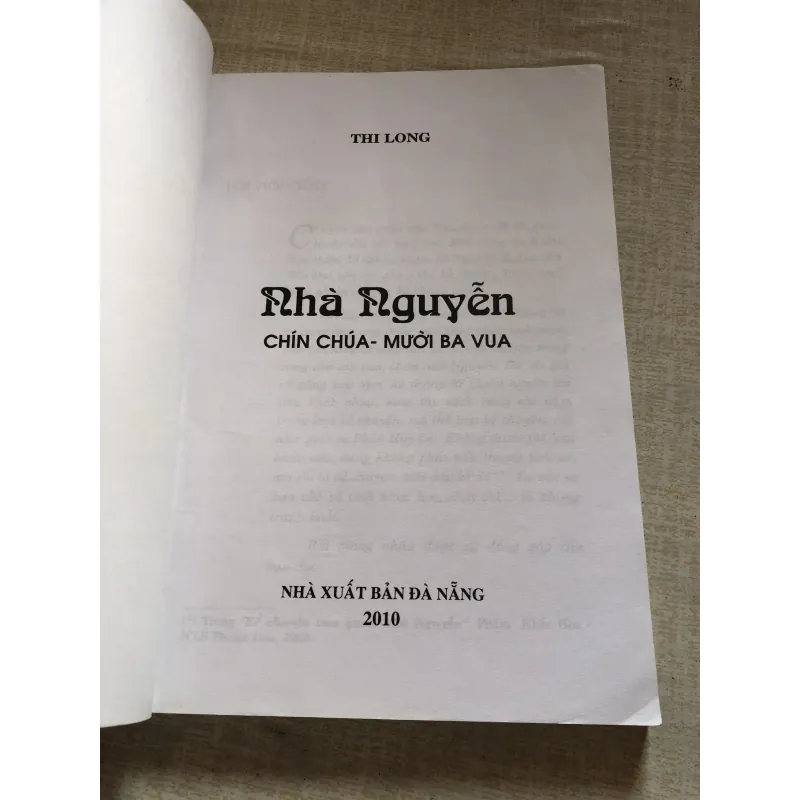 Nhà Nguyễn Chín Chúa Mười Ba Vua 993312