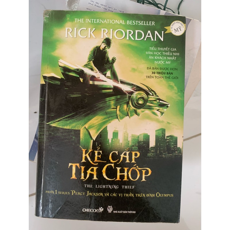 Kẻ cắp tia chớp - Rick Riordan 176488