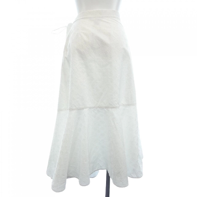 Chân váy cuốn Monogram Relief của Louis Vuitton FNSK18AQV - Hàng hiệu Authentic 818060