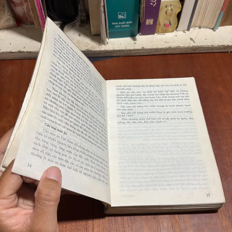 II Sách Nấu Ăn: 555 Món Ăn Việt Nam - 2002 995099