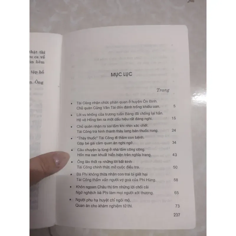 Sách: Tài công kì án - Vụ án mạng lúc rạng đông 931650